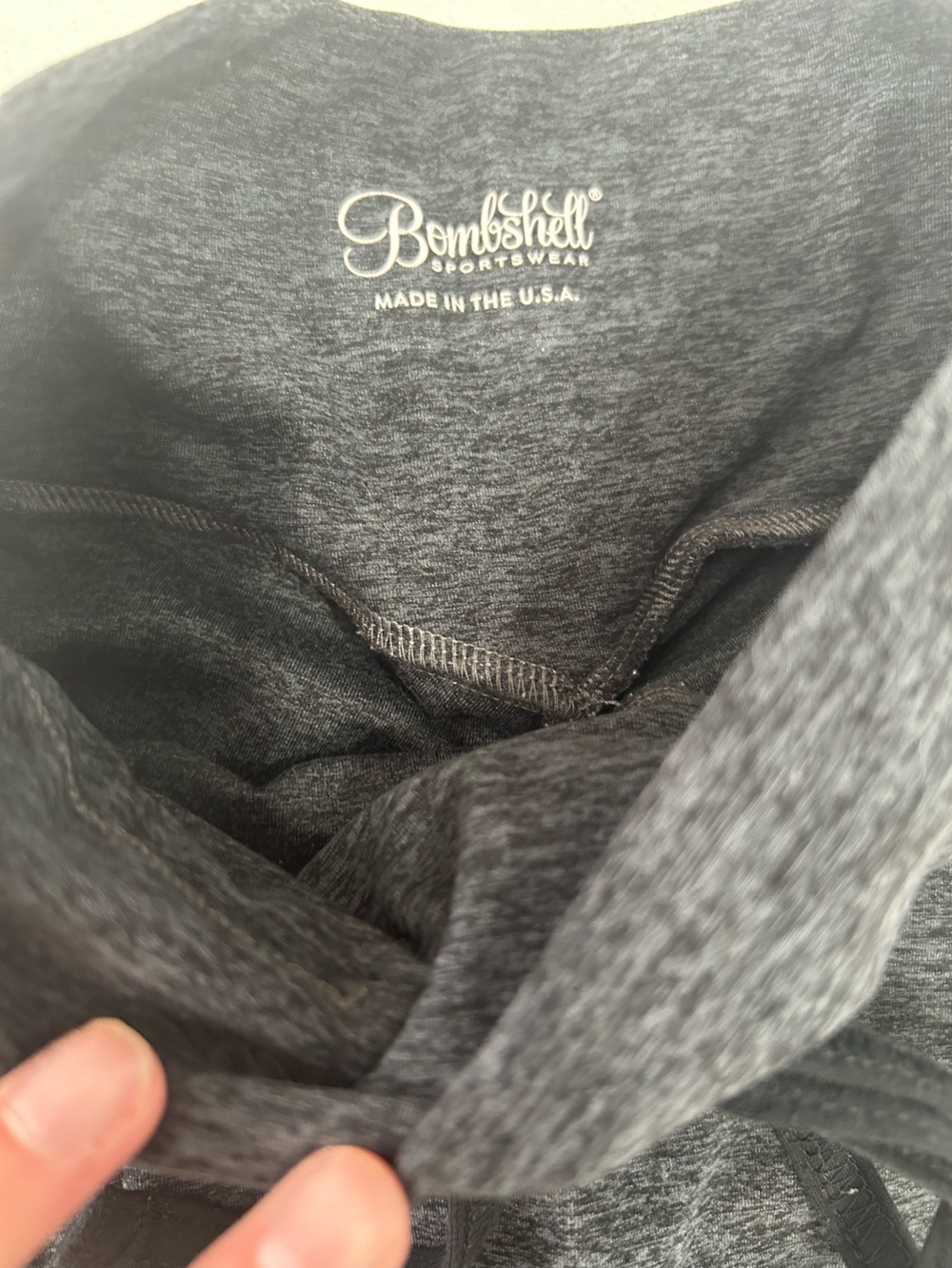 Bombshell Sportswear
Gray Buttery Soft
Leggings size small - Picture 3 of 7